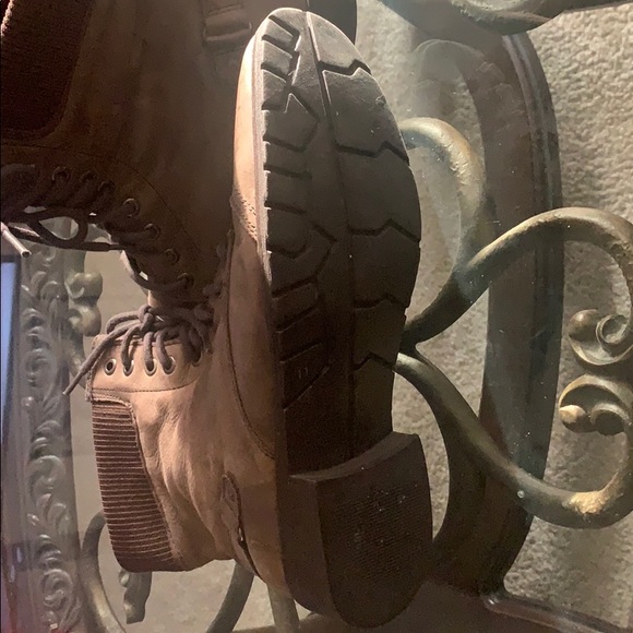 ❄️WINTER SALE PRICE $20❄️ Brown Leather Combat Boots - Picture 4 of 4